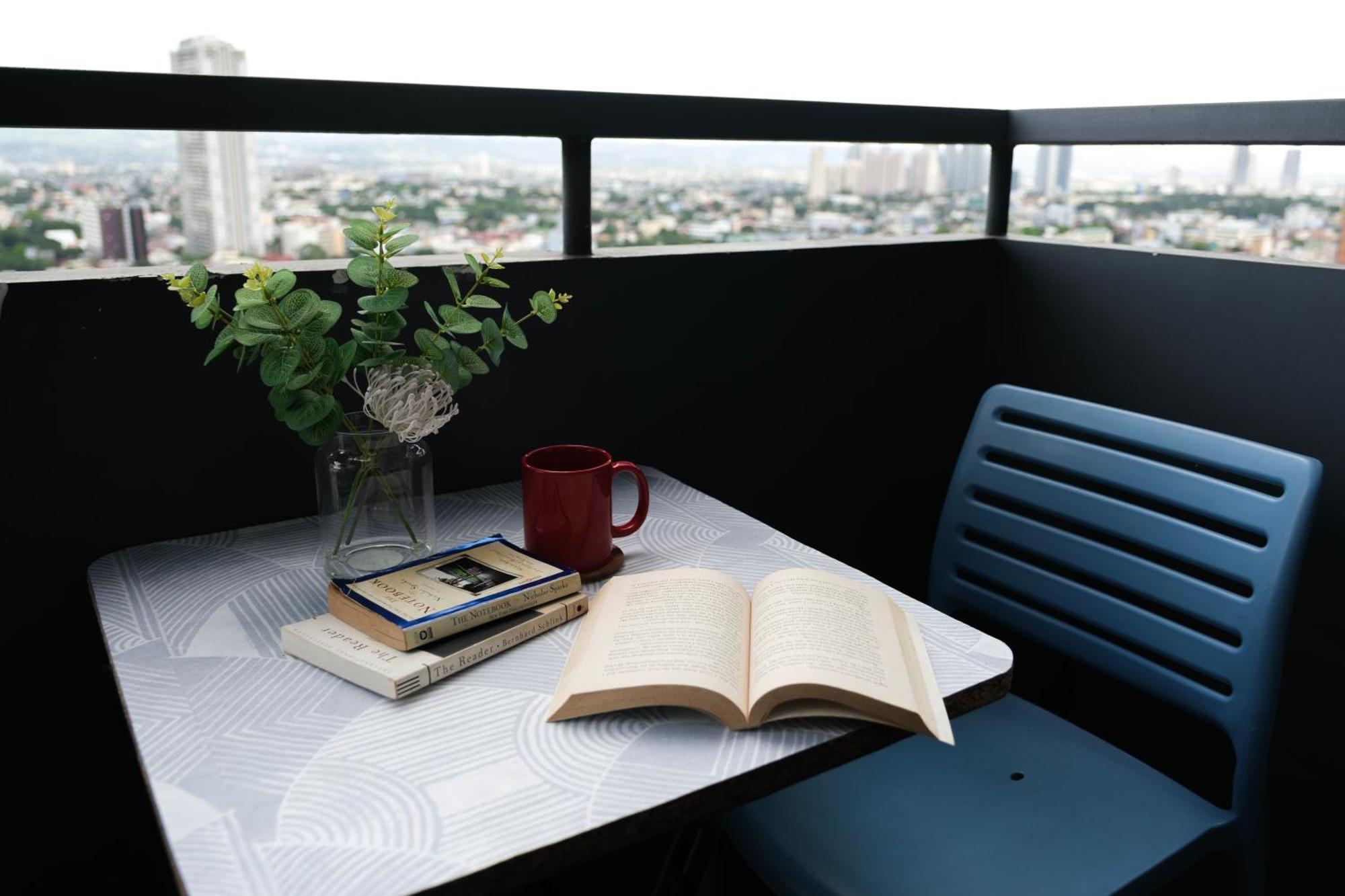 Manhattan Heights Modern Studio Cubao Bagian luar foto